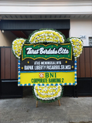 Papan Bunga Duka di Tanak Rarang