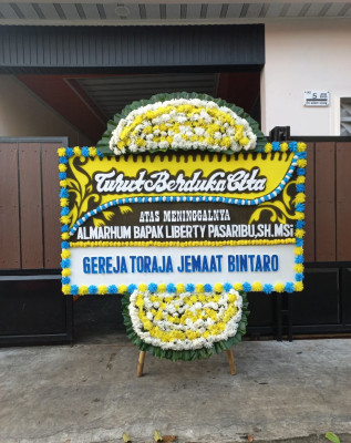 Papan Bunga Duka di Tanak Rarang