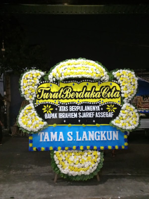 Papan Bunga Duka di Tanak Rarang