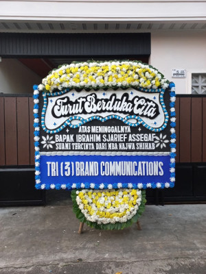 Papan Bunga Duka di Tanak Rarang